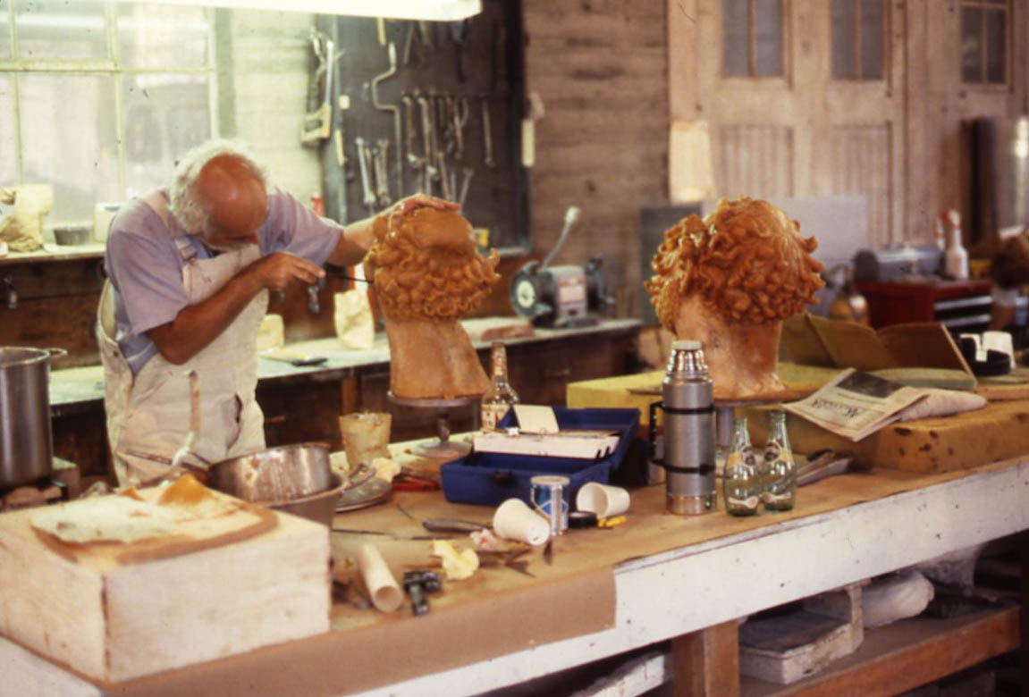 Arneson forming Head Fold in Walla Walla Foundry, Walla Walla, WA, 1981.