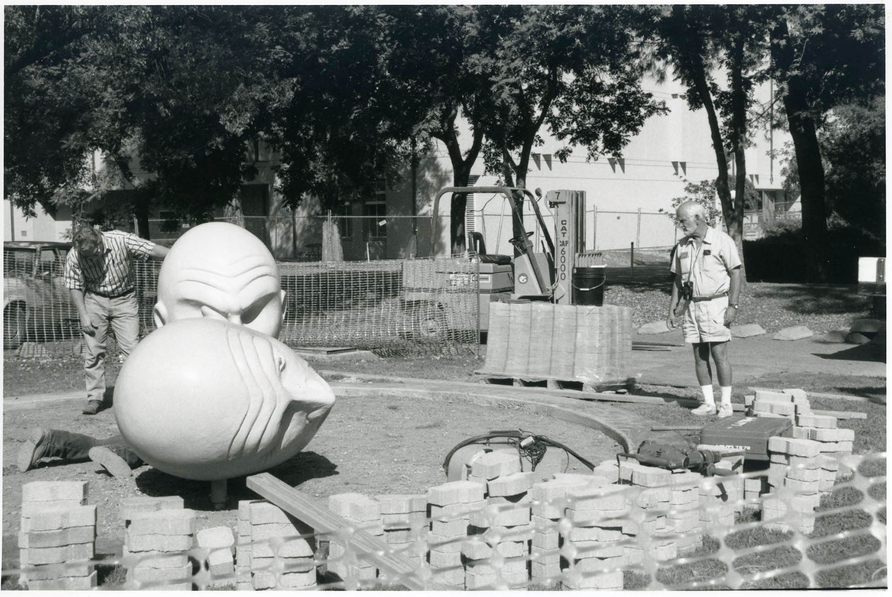 Arneson & Mark Anderson with Yin & Yang at UC Davis, Davis, CA, 1992.